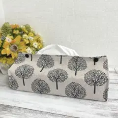 ボックスティッシュカバー　（フォレスト 生成り）　ハンドメイド