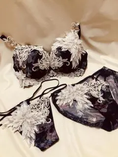 Item thumbnail for item 61cba6f0-31b2-44d5-9286-2ebf3a3405c1