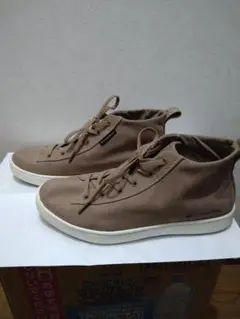 Columbia　ウォータープルーフハイカットスニーカー