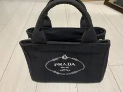 PRADA ブラックキャンバスバッグ