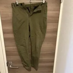 オリーブグリーン カジュアルパンツ