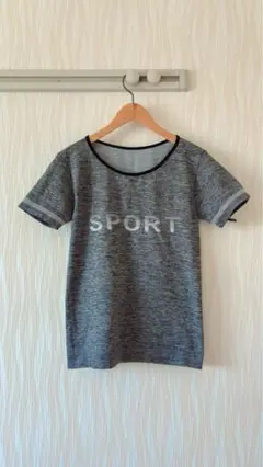 スポーツシャツ