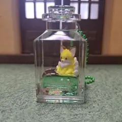 ちょこんとキツネ/オイルキーホルダー キーホルダー キツネ
