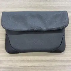 ペッレモルビダ クラッチバッグ