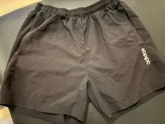 adidas 黒 ショートパンツ