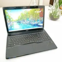 富士通 大容量 ノートパソコン HDD1TB カメラ付き 写真や動画の保存