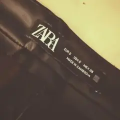 ZARA スキニーレザーパンツ ブラック 美品