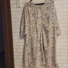 花柄七分袖ひざ丈ワンピース