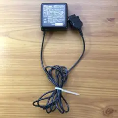 au ガラケー充電器　共通ACアダプタ01