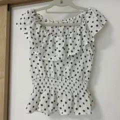 オフショルダーシャツ　トップス