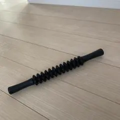 ブラック　スティック型マッサージローラー