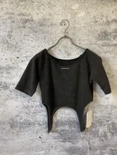 フーズフーチコ　オフショルピグメントガーターTEE