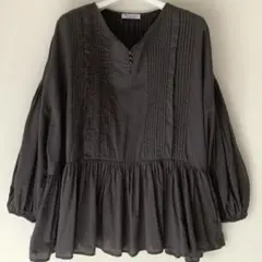 美品✨クラフトスタンダードブティック ピンタックブラウス グレー