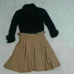 MACPHEE 黒シャツ ベージュスカート セット 34