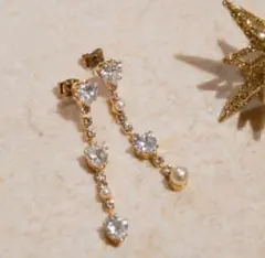 【新品未使用】Heart Crystal Asymmetric Pierces