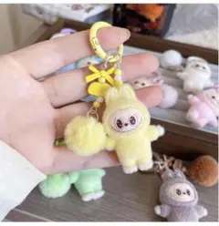 【新品未使用】ラブブ　 マスコット キーホルダー ストラップ　黄色