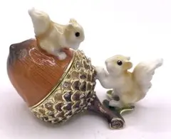 【美品】PICALS ジュエリーボックス　リスとどんぐり