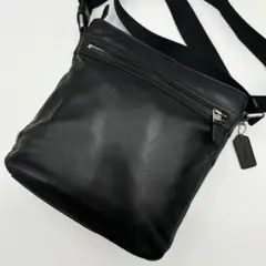 希少✨ コーチ ショルダーバッグ サコッシュ シボ革 ブラック 斜め掛け ロゴ