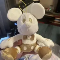 ディズニー　ミッキーマウス ぬいぐるみ ホワイト・ゴールド