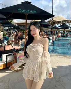 アイボリー レースオフショルダー水着 ナビシアーオフショルダー モノキニ水着