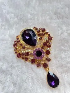 ☺️数に限りありますので お早めに☺️ ❤️ブローチ花型ダイヤモンド❤️
