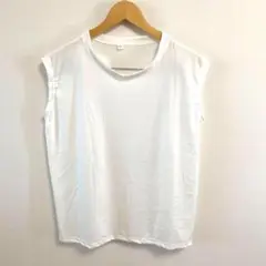 激安理由あり　ワンコイン　ホワイト　丸首Tシャツ　袖無し　重ね着でロングシーズン