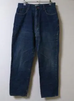 Item thumbnail for item 7a67fb9e-f52a-4714-8bd1-7df5a53c2b4a