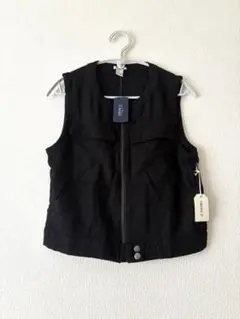 forever21 ノースリーブトップス　フルジップ　ベスト　黒　新品　Sサイズ