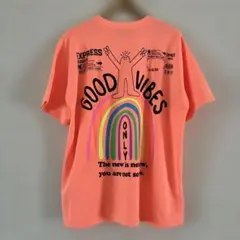 GOOD VIBES Tシャツ コーラルピンク