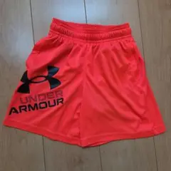 子供　スポーツ　半ズボン