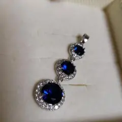 ネックレストップ