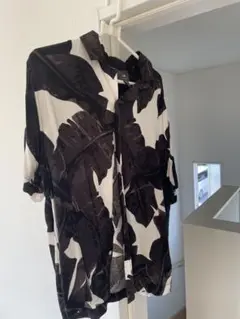H&M 半袖シャツ Mサイズ 葉柄プリント