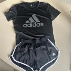 adidas ブラック Tシャツ ショートパンツ セット