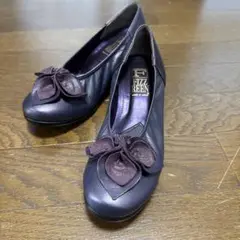 FIZZ REEN パンプス21.5センチEEE サイズ　未使用に近い