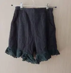 merlot フリルショートパンツ ブラック メルロー