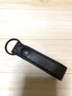 ダークブラウンレザーキーホルダー　本革キーホルダー　こげ茶　株式会社服部