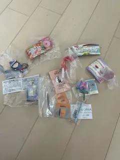ガチャガチャ★まとめて★なわとび★まるこ★プリキュア★キャンメイク★文具など