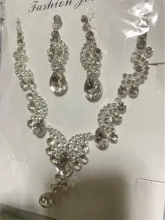 【使用品】ブライダルアクセサリー ネックレス ピアス