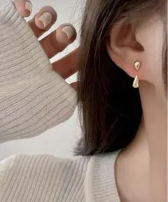 ✴️ウォータードロップピアス ゴールド✴️只今SALE中✴️