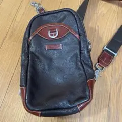 【美品】 ダニエル＆ボブ ボディバッグ PIPPO レザー　ショルダーバッグ