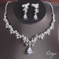 【赤字特価】CZ2点セット ウェディングアクセサリー 　イヤリング　ネックレス