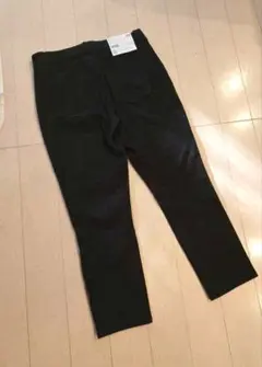 新品ユニクロ カジュアルパンツ Lサイズ クロップドレギンスパンツ ブラック