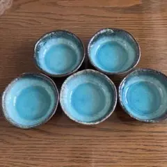 青色の陶器製ボウル5個セット