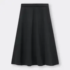 【新品タグ付き】GU ポンチフレアスカート 黒 膝丈 ウエストゴム Mサイズ