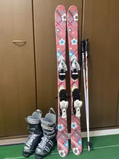 レディーススキー板Salomon Arc en Ciel 141cmストック付き レディーススキー板Salomon Arc en Ciel 141cmストック付き スキー
