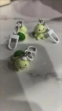 可愛い緑色のキャラクター ストラップ