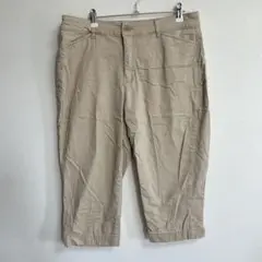 ベージュ クロップドパンツ ハーフパンツ　七分丈パンツ