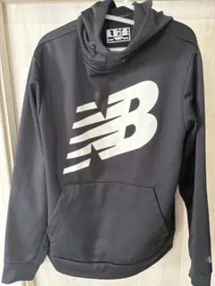 New Balance ブラックパーカー Mサイズ
