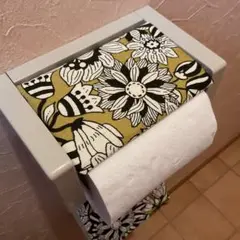 3154【2点100円、3点200円引き】レトロ花柄トイレットペーパーカバー