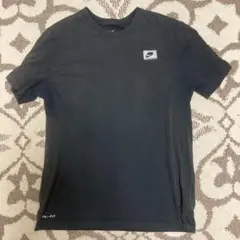 Nike Dry-FIT ブラック Tシャツ